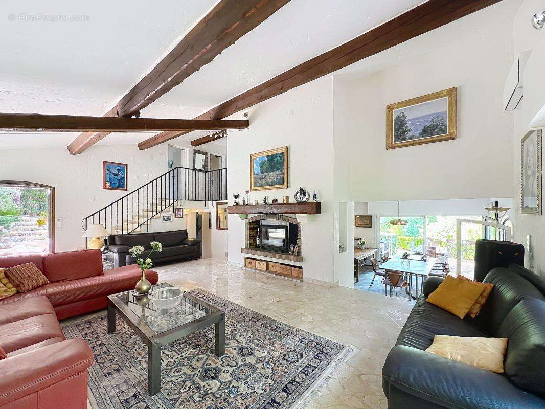 Maison à MOUGINS