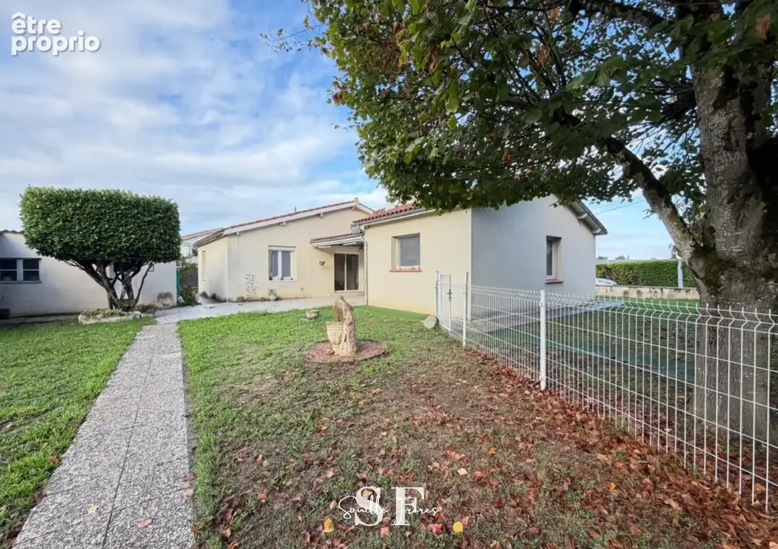 Brax - villa de plain pied avec double garage - dependance - terrain clos. - photo 11