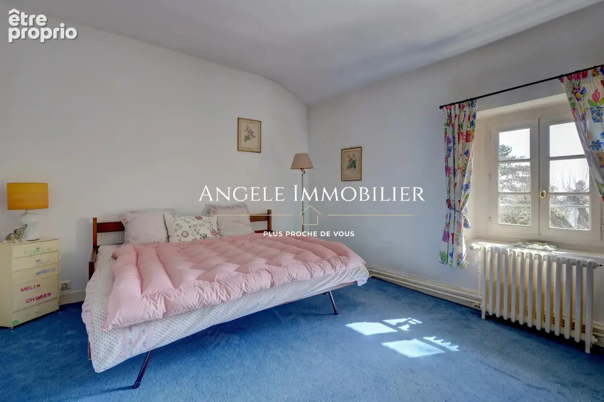 Écully. Idéalement située. Propriété de caractère fin XIXe avec piscine - photo 17