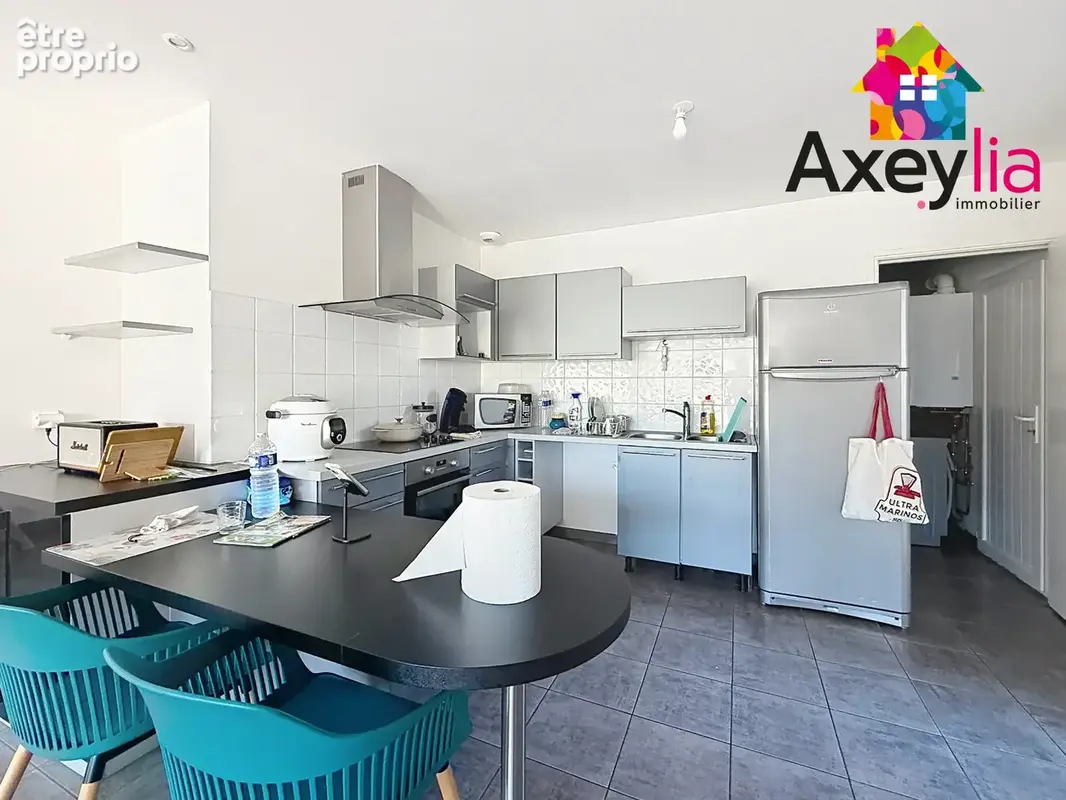 A vendre - riorges - maison de plain-pied pmr avec quatre chambres, garage et terrain - photo 9