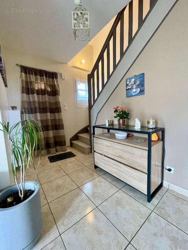 MAISON 5 Chambres (Superbe STUDIO récent) - photo 9