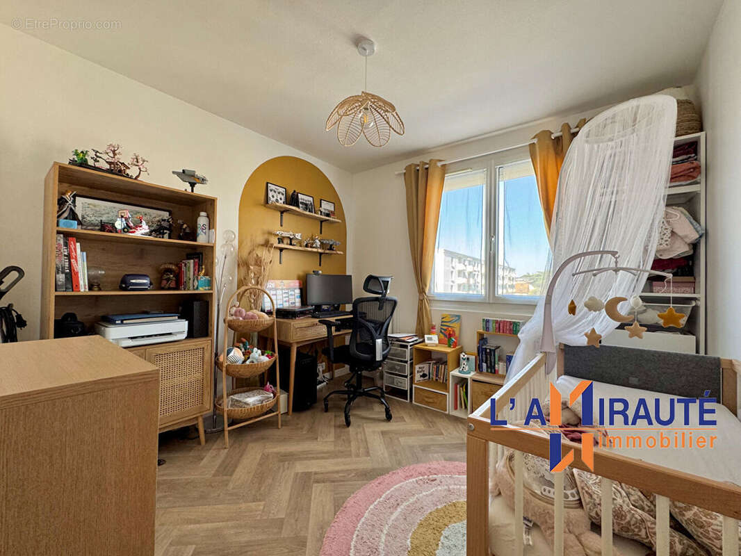 Appartement à HOUILLES