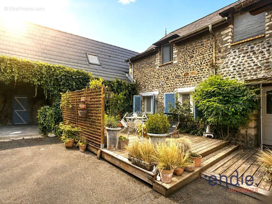 Maison à MONEIN