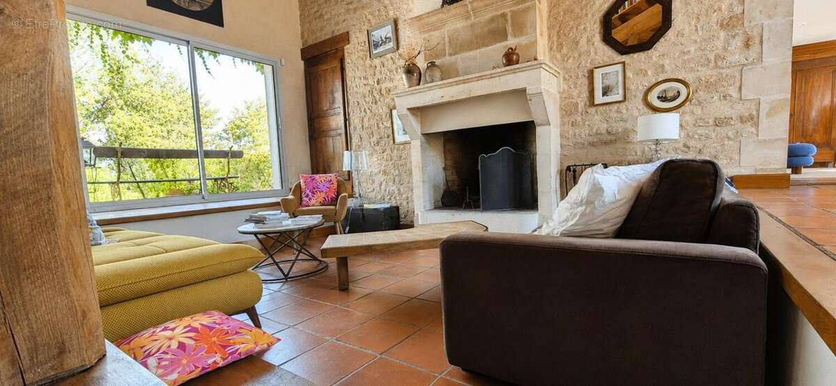 Maison 363 m² à Auge  - photo 2