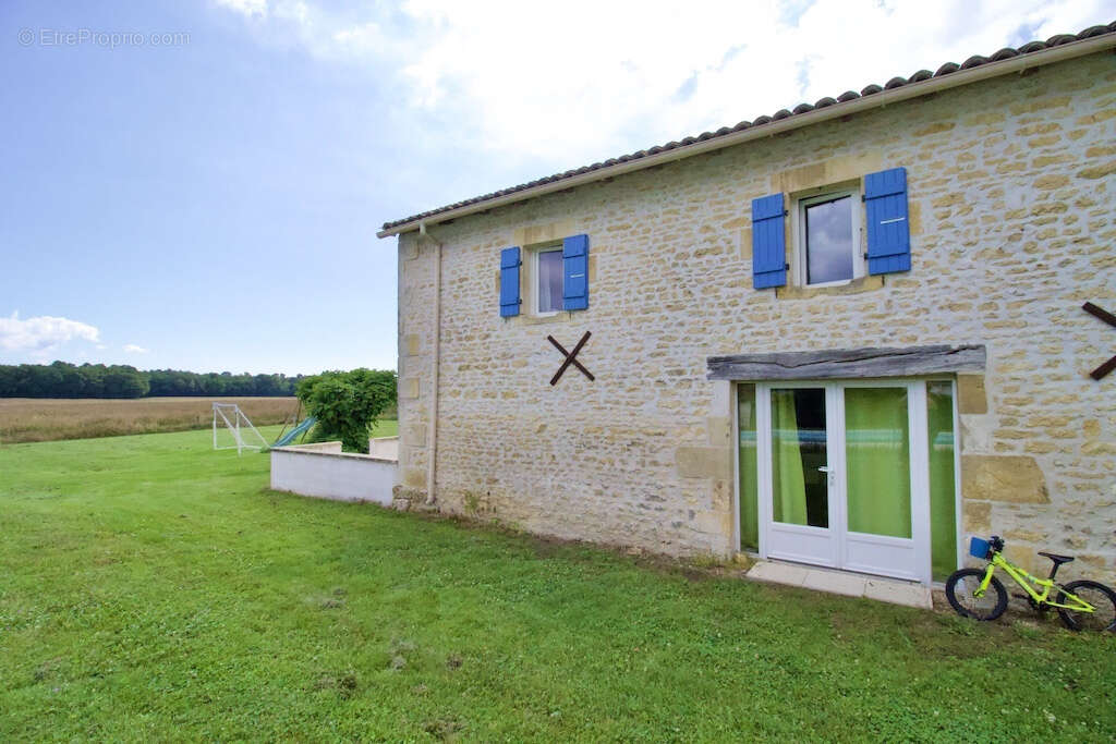 Maison à GEMOZAC
