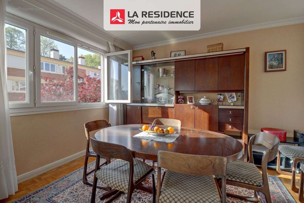 Appartement à VERNEUIL-SUR-SEINE