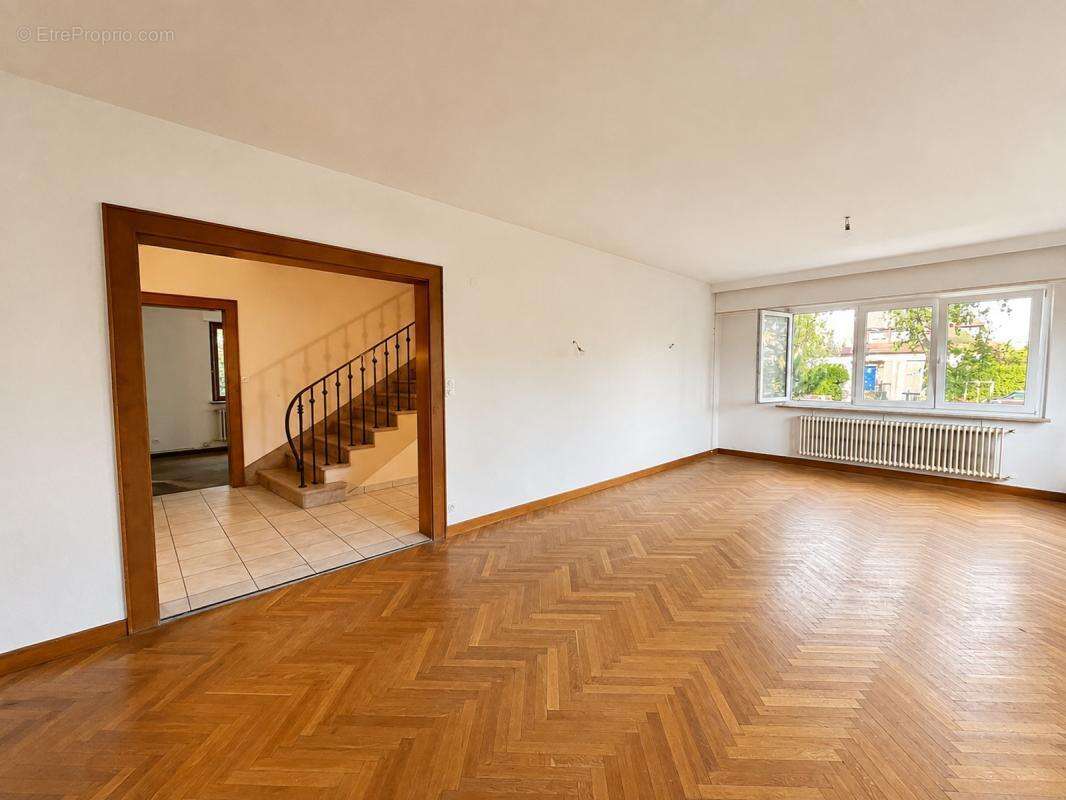 Strasbourg meinau – maison familiale de 200 m² sur 8,50 are - photo 2