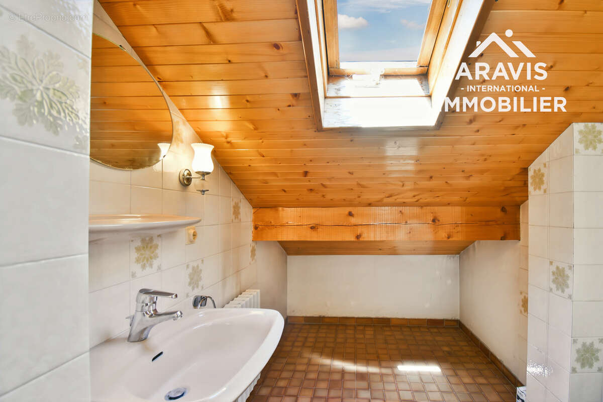 EXCLUSIVITÉ - Maison familiale avec vue panoramique sur les montagnes à Thônes - photo 17