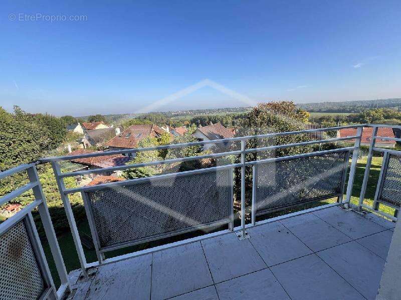 Appartement à COMBS-LA-VILLE