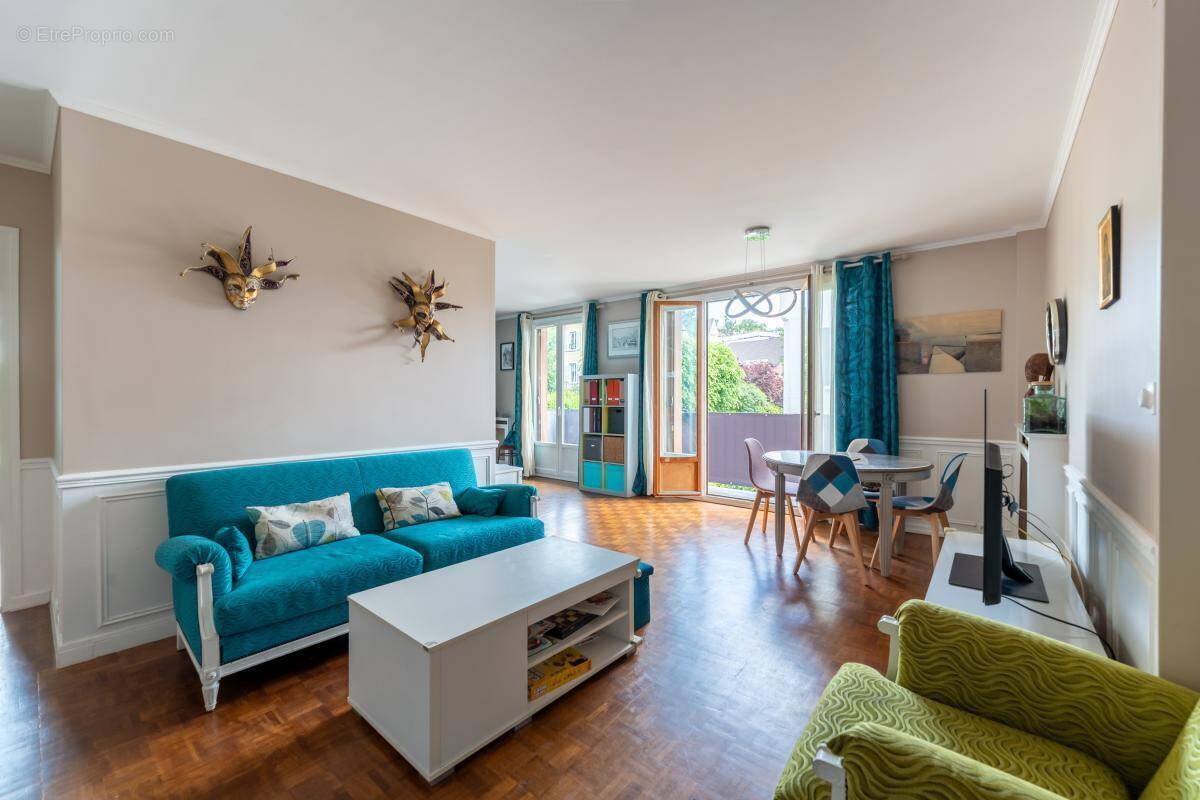 Appartement à VILLE-D'AVRAY