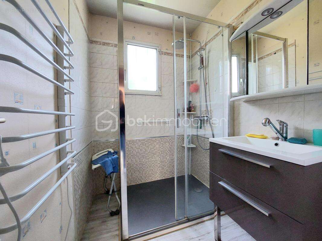 Maison à BAZOCHES-SUR-LE-BETZ