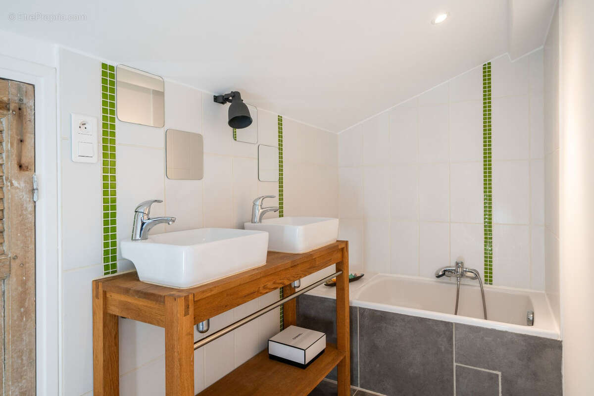 Maison à AURIBEAU-SUR-SIAGNE