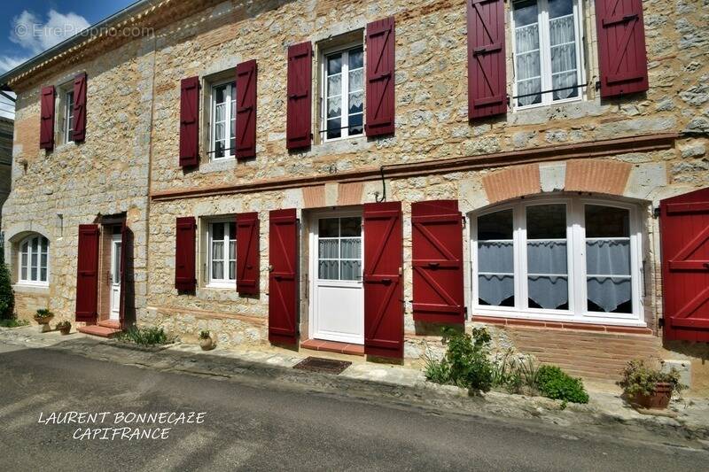 Maison à MAUVEZIN