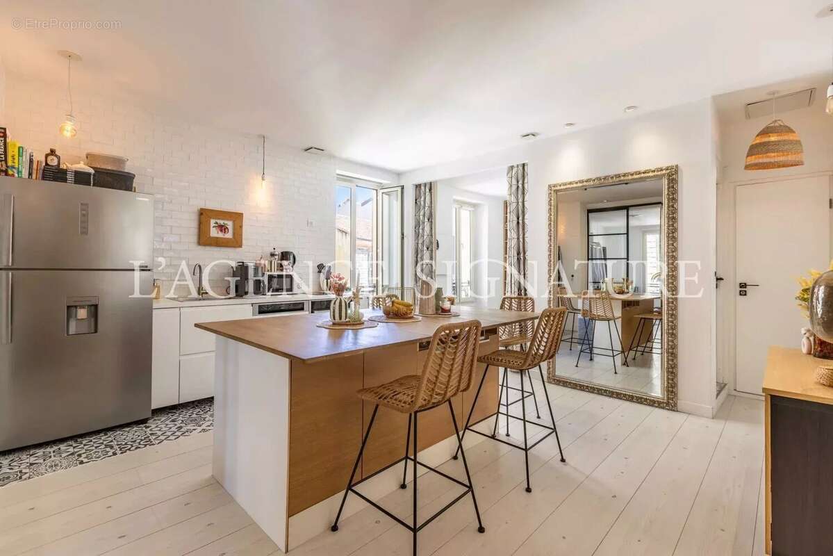 Nice Centre Ville "Garance" 3P 65m2 Coup de coeur - Calme - Lumineux - photo 2