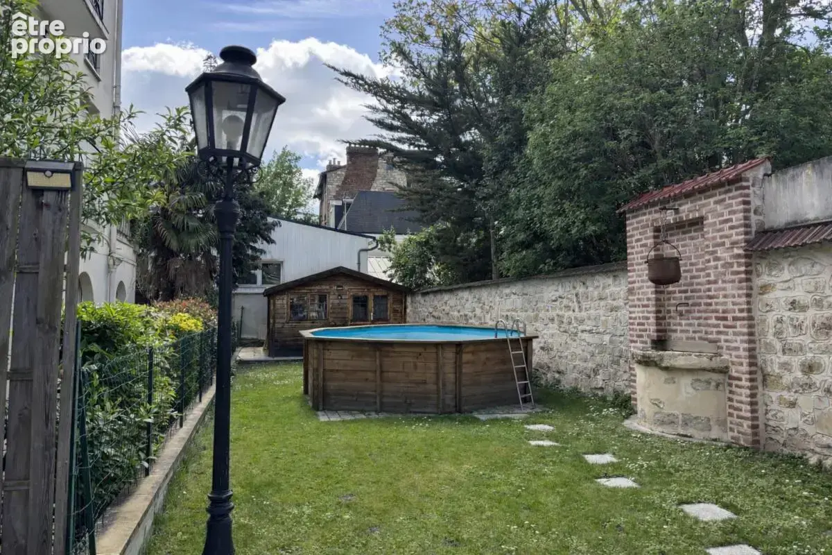 Appartement à LA GARENNE-COLOMBES