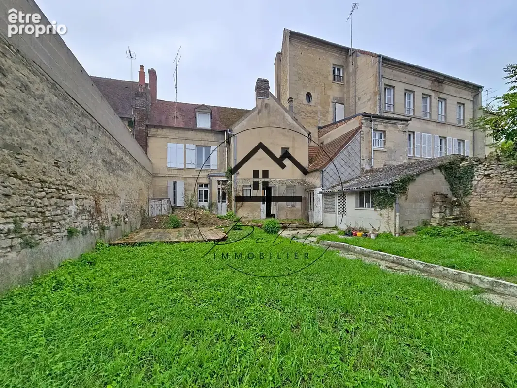 Maison à MOUY