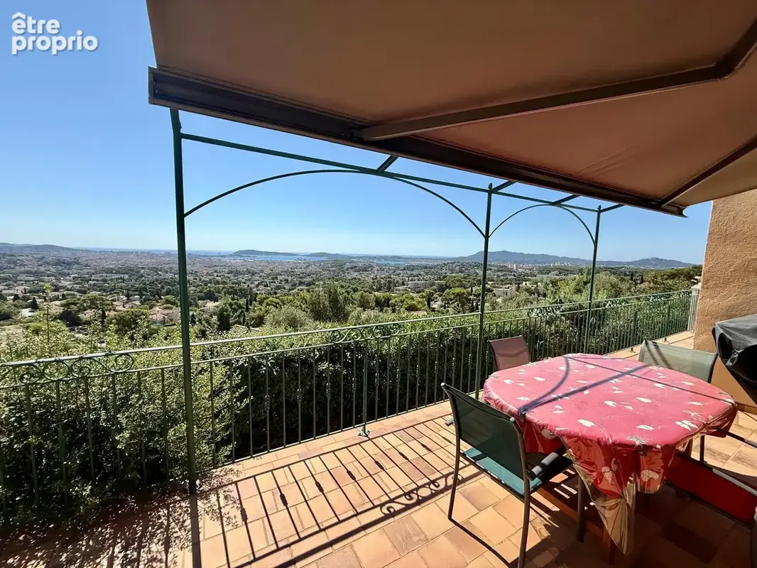 VILLA 120m2, T5 avec Vue Panoramique, jardin, Garage et Piscine à Toulon Ouest - photo 3