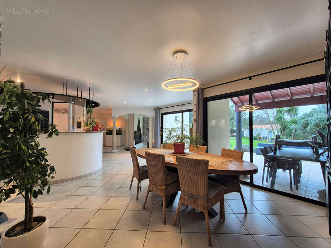 Maison à SAINT-HILAIRE-DE-RIEZ