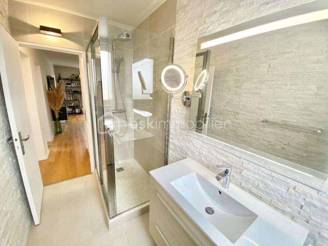 Magnifique appartement 4 pièces de 72 m² refait à neuf et ensoleillé - photo 7
