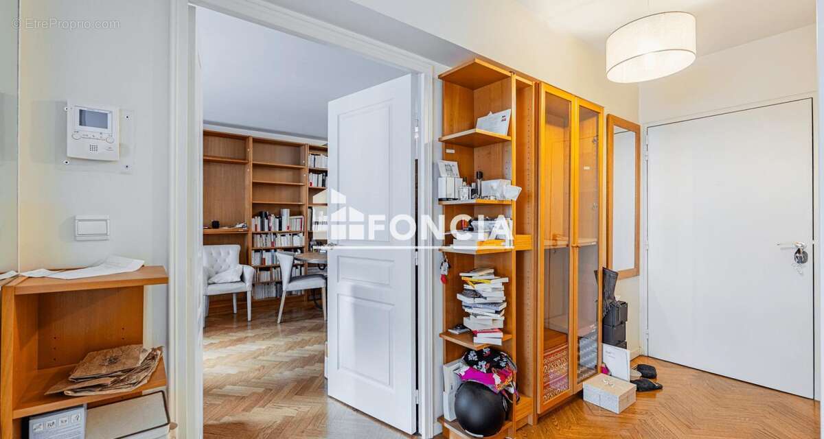 Appartement à PARIS-11E