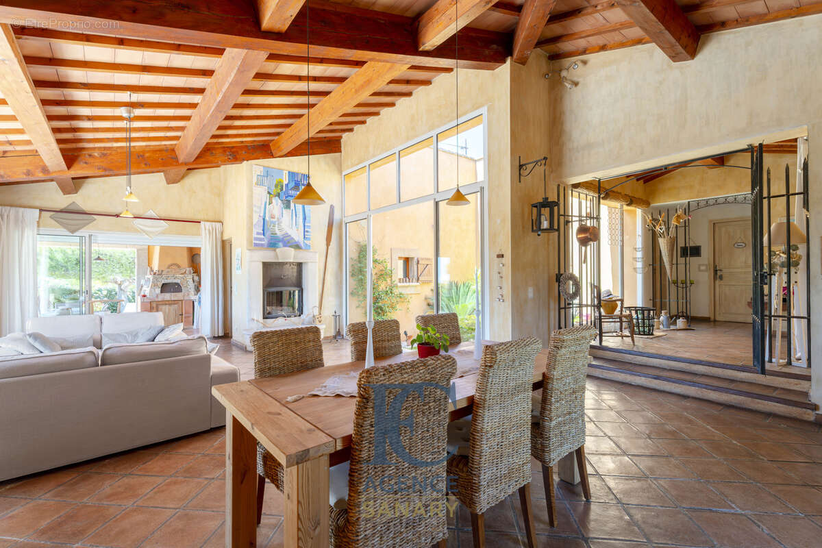 Maison à LA CADIERE-D&#039;AZUR