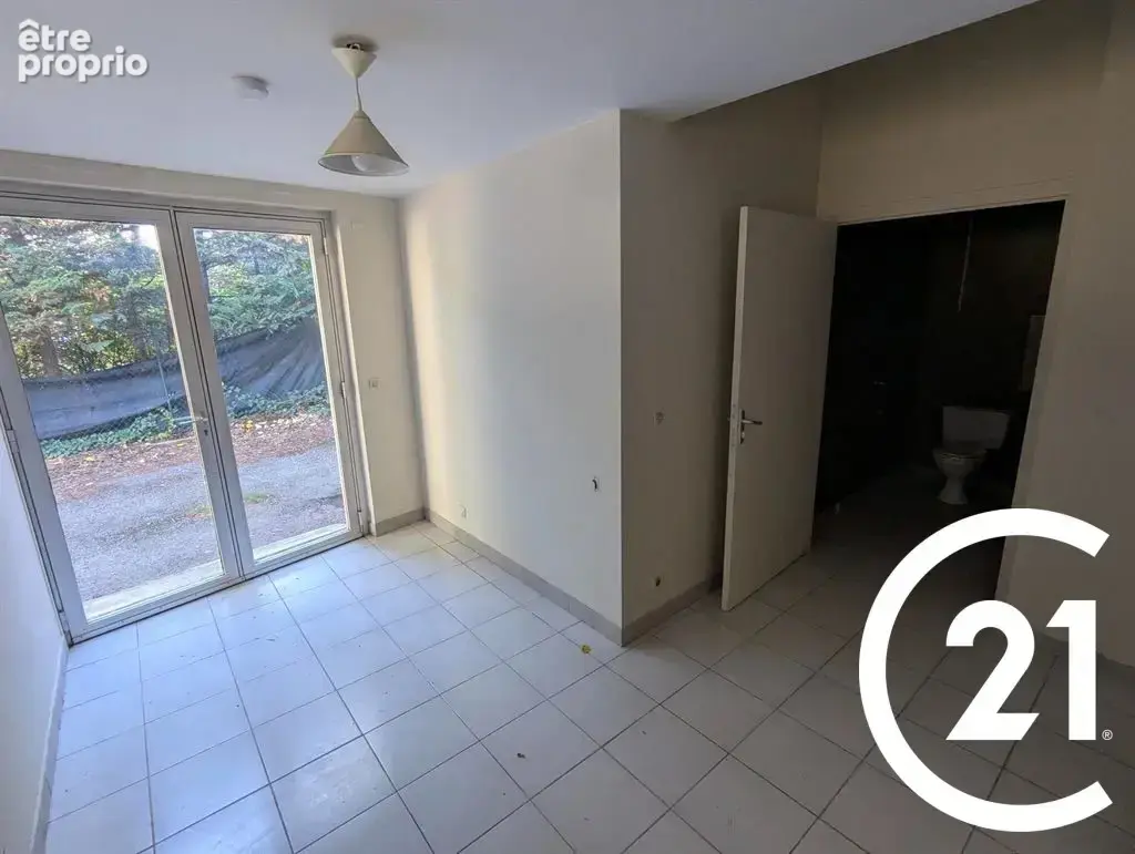 Commerce 56 m² à vendre à Romans-Sur-Isere (26100) - photo 5