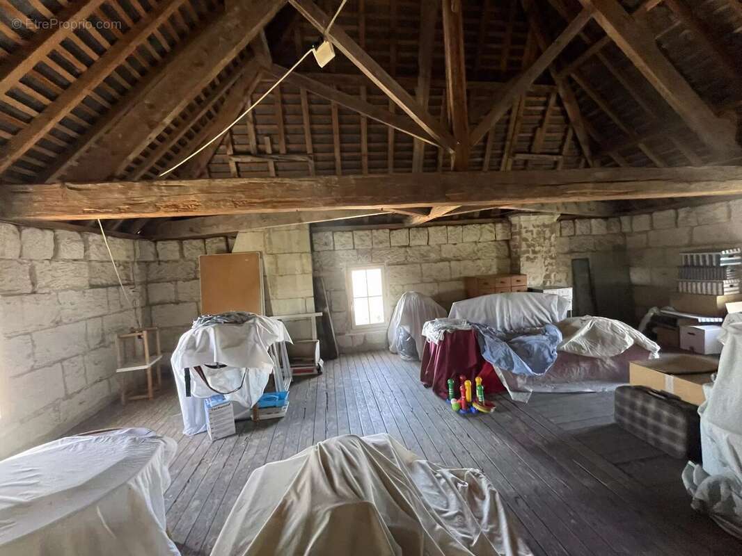 Maison à MONTREUIL-BELLAY