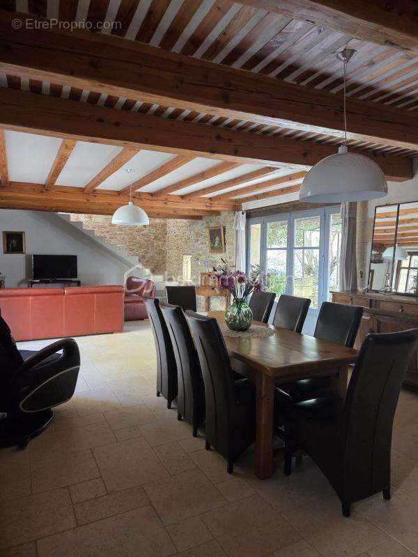 Maison à SAINT-VICTOR-LA-COSTE