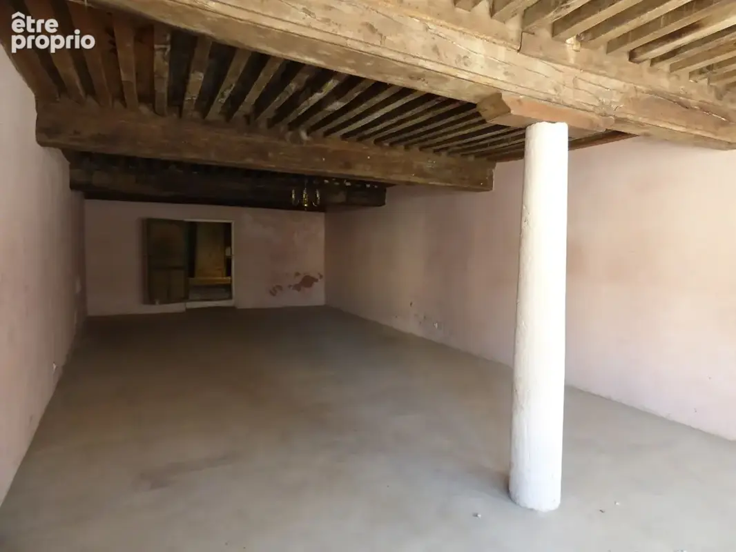 Maison en plein centre de Saint-Trivier-de-Courtes à rénover + dépendance 175 m² - photo 3