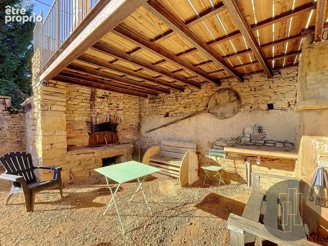 EXCLUSIVITE- COGNY : Maison en pierres dorées  avec vue - - photo 14