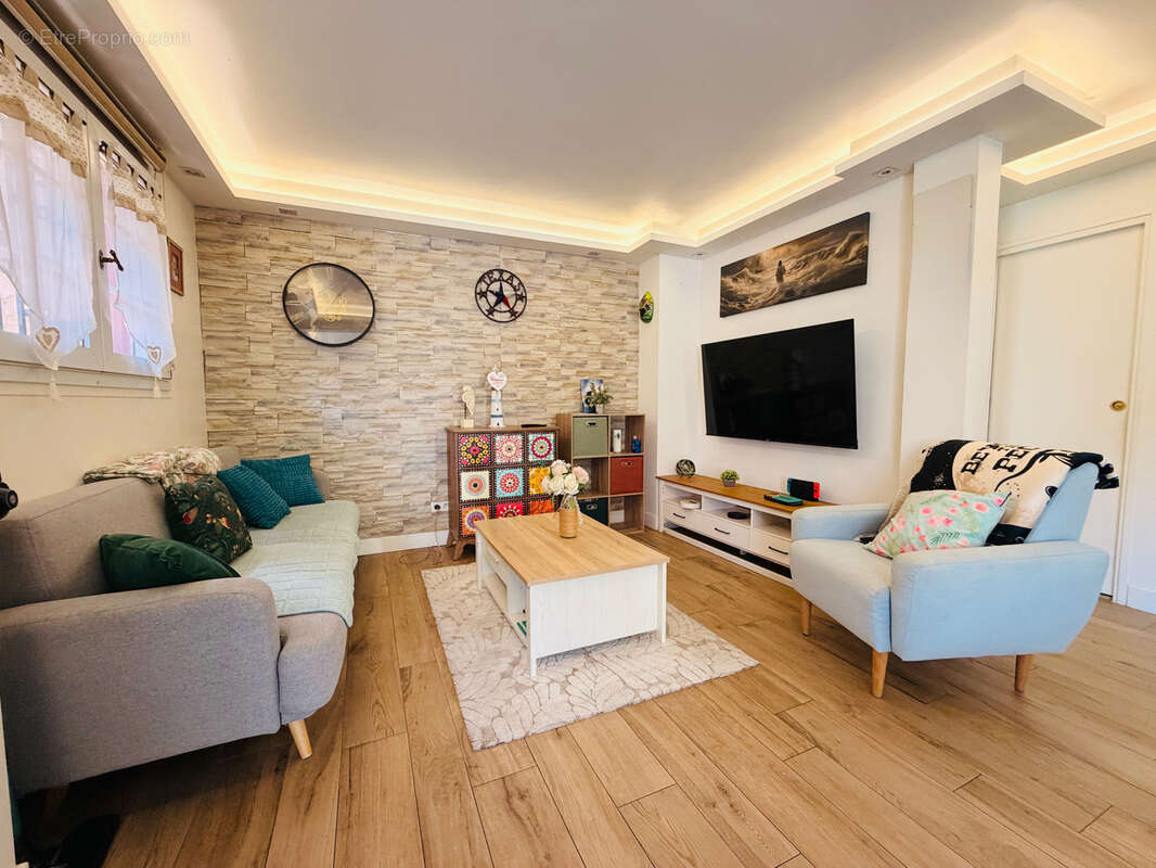 Maison à VILLENEUVE-LOUBET