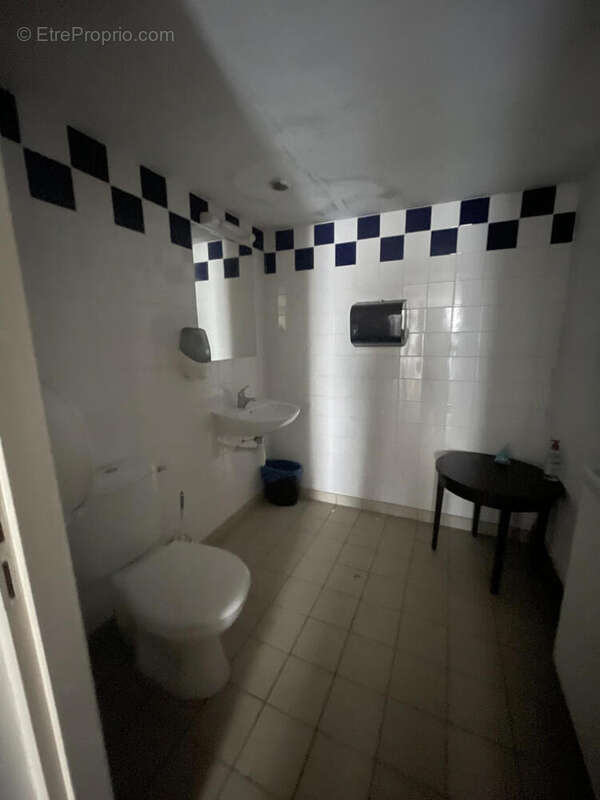 IMG_9871 - Commerce à PLOMBIERES-LES-BAINS