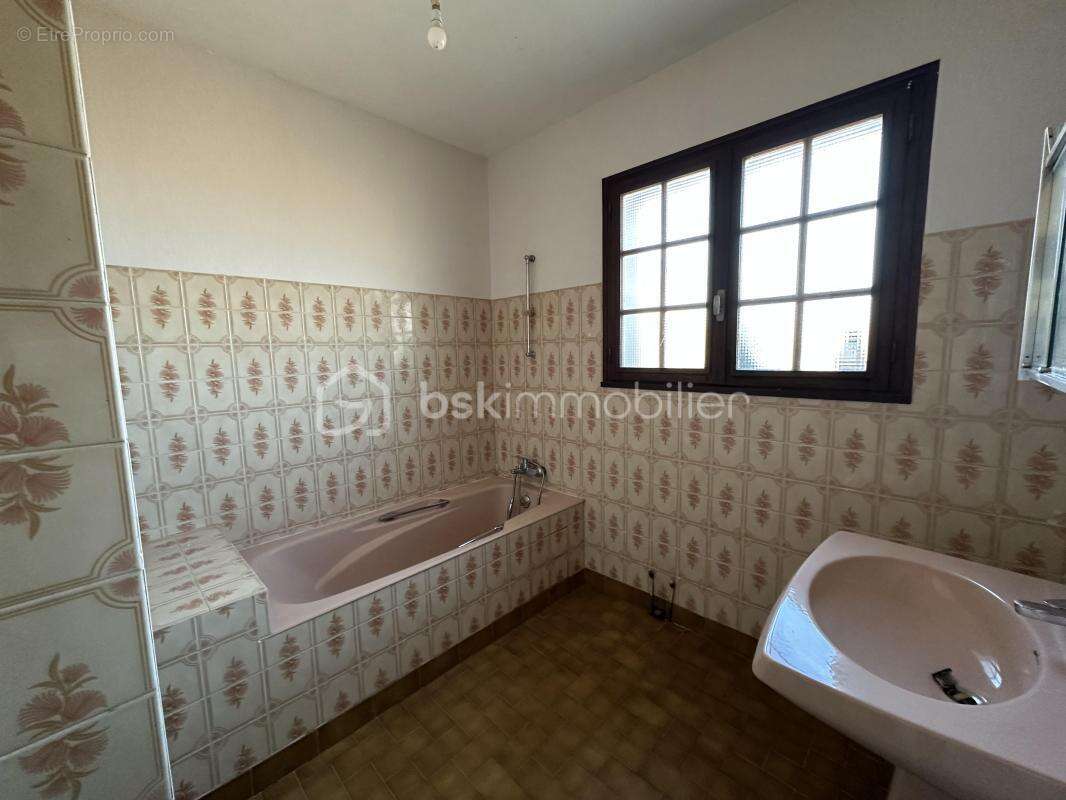 Maison à NEUVILLE-DE-POITOU