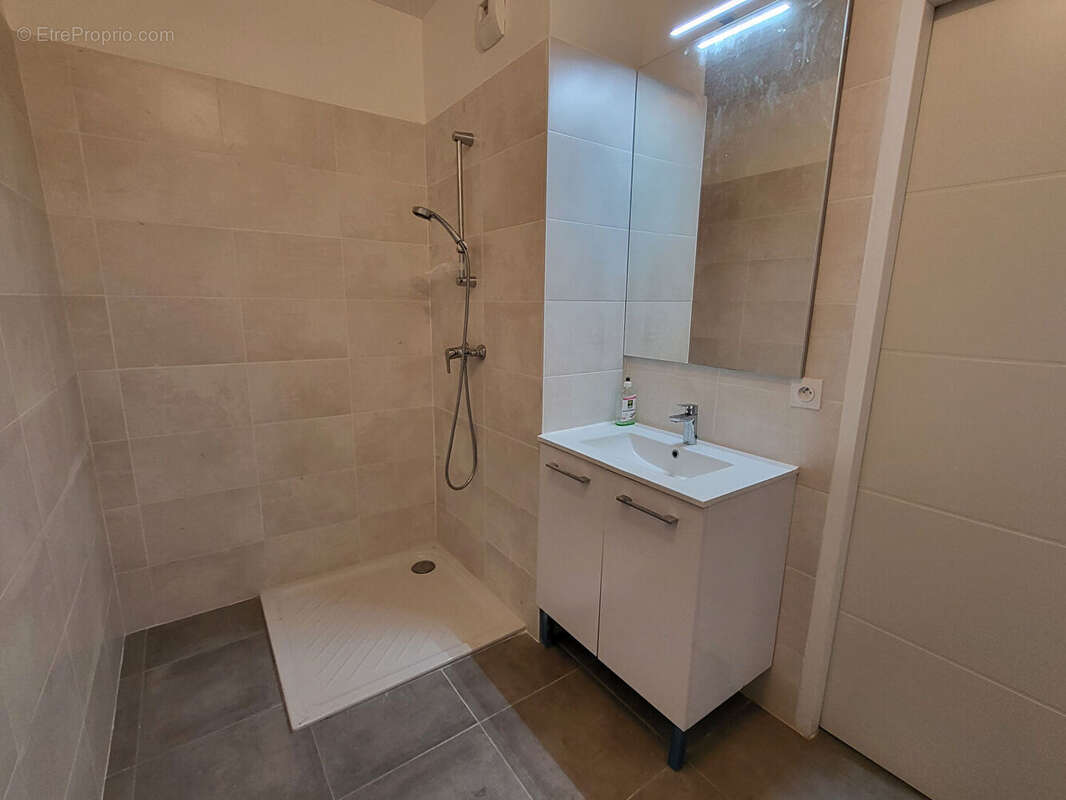 Appartement à SAINTE-GENEVIEVE-DES-BOIS