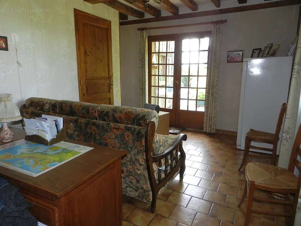 Maison à SAINT-PIERRE-SUR-DIVES