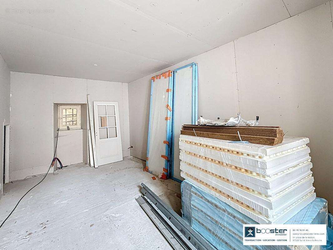 Appartement à SAINT-YRIEIX-LA-PERCHE