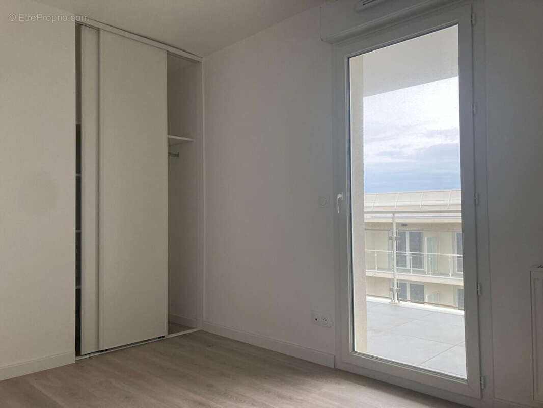 Appartement à DONVILLE-LES-BAINS