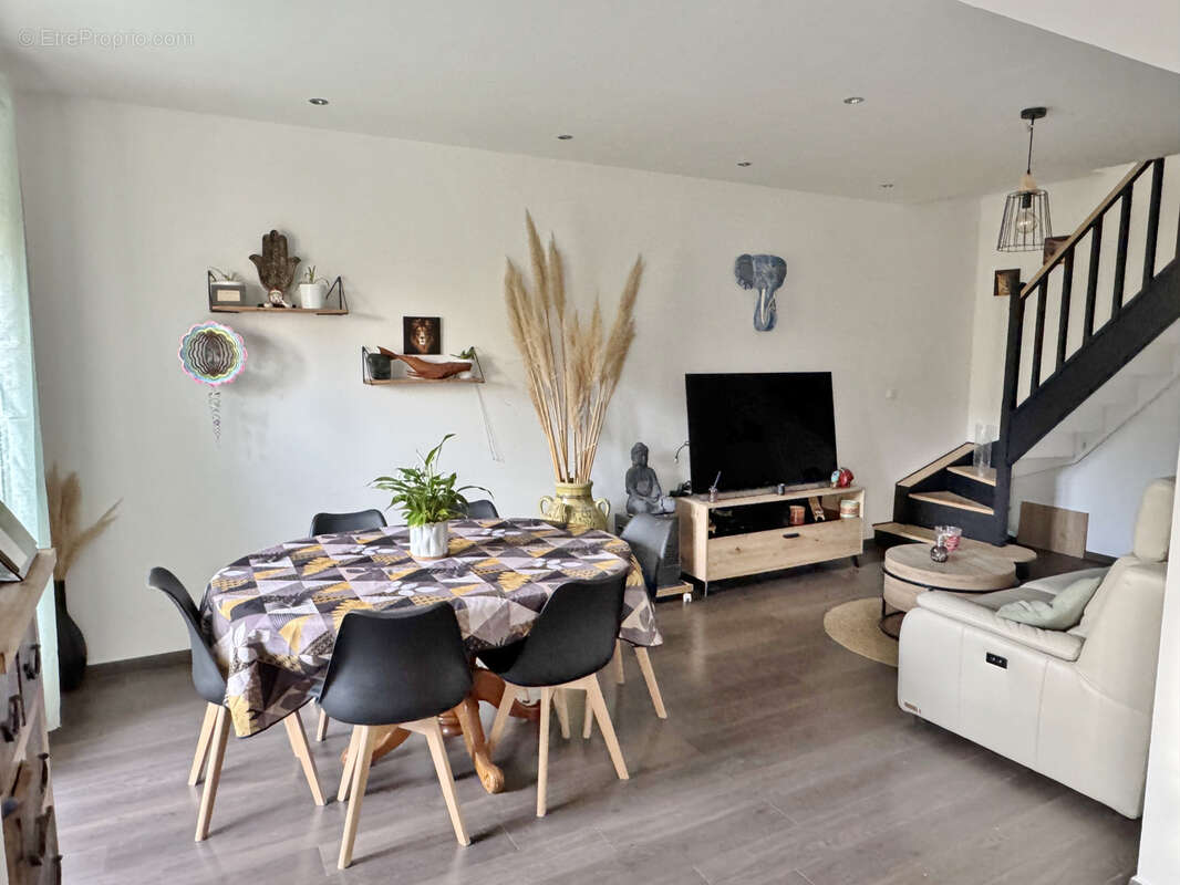 Appartement à CRAPONNE