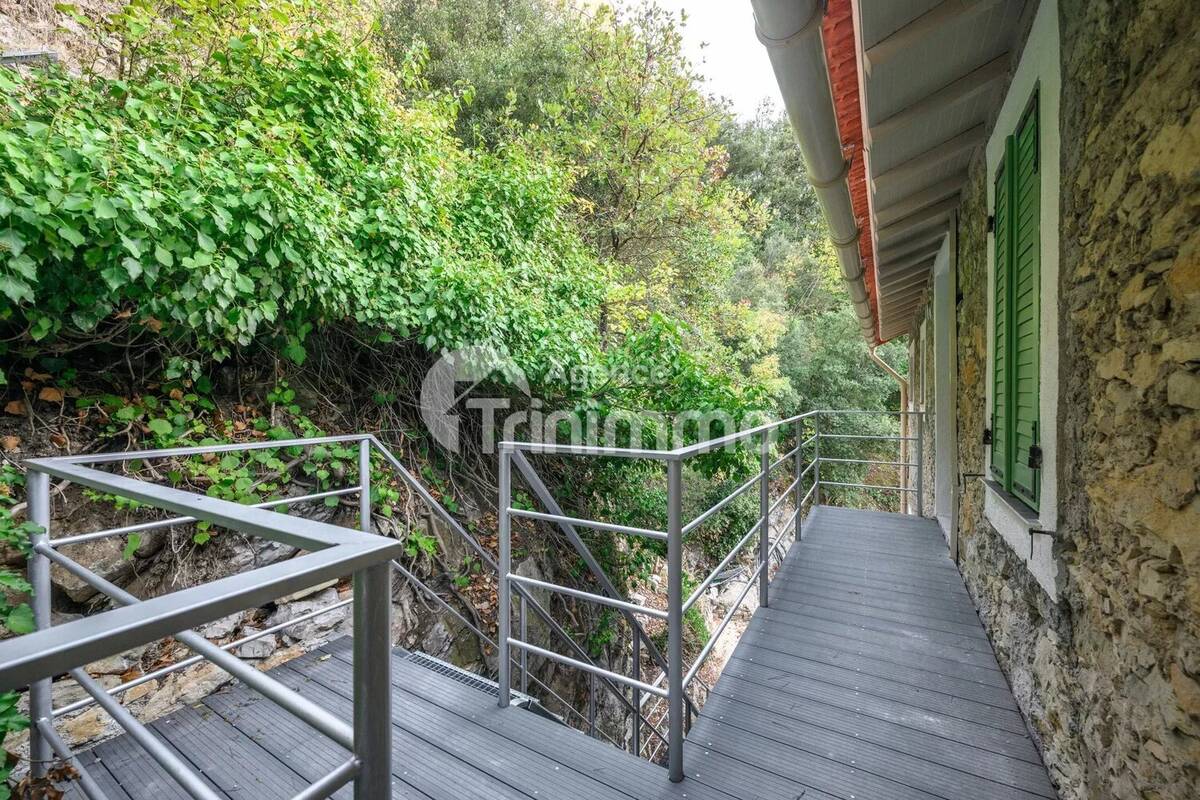 Appartement à TOURRETTE-LEVENS