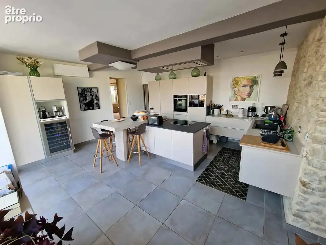 Belle rénovation pour cette maison en pierre avec psicine et dépendances sur terrain de 9343m2 - photo 15