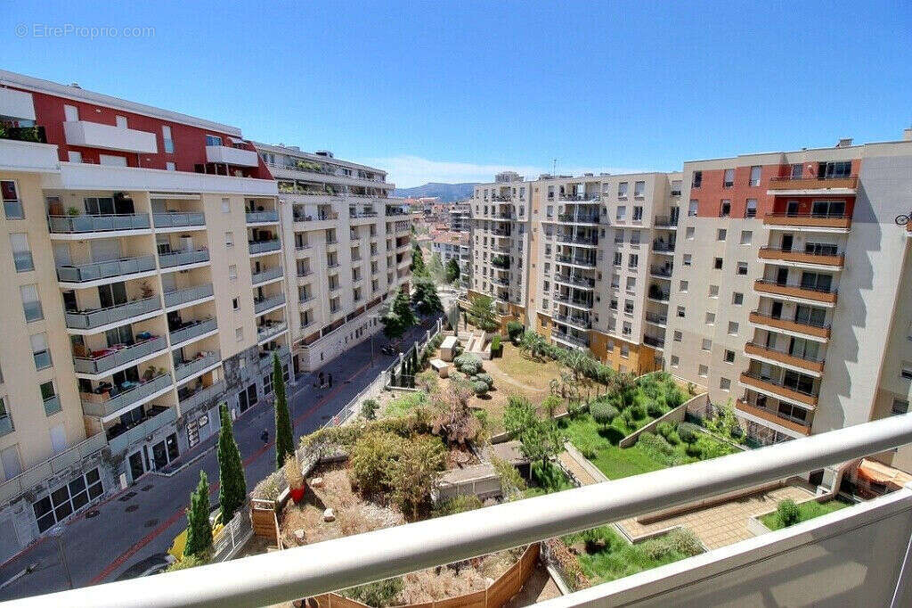 Appartement à MARSEILLE-8E