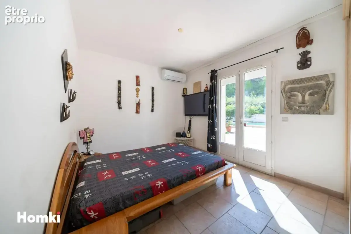 Proche Aix en Provence  – Villa d’exception avec appartement indépendant, piscine et prestations énergétiques remarquables - photo 11