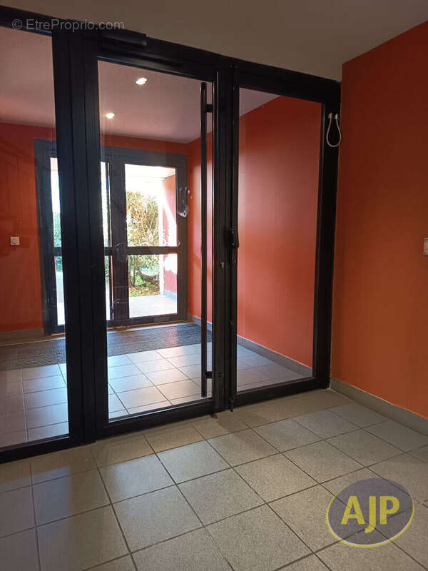 Appartement à PAREMPUYRE