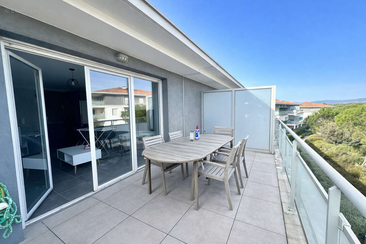 Appartement à PUGET-SUR-ARGENS