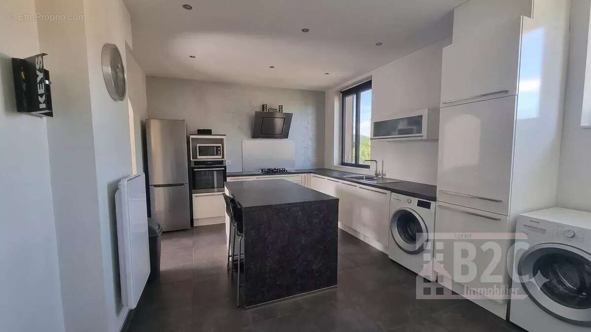Appartement à SAINT-MARTIN-D'HERES