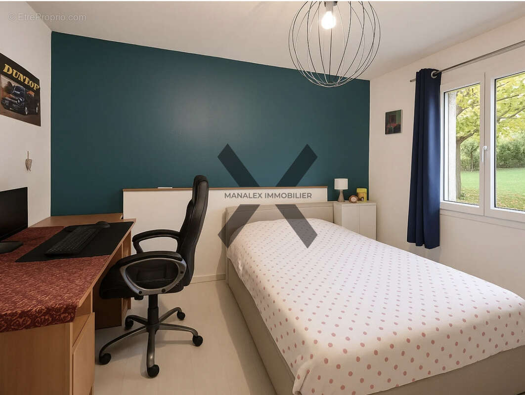 Maison à COMMELLE-VERNAY