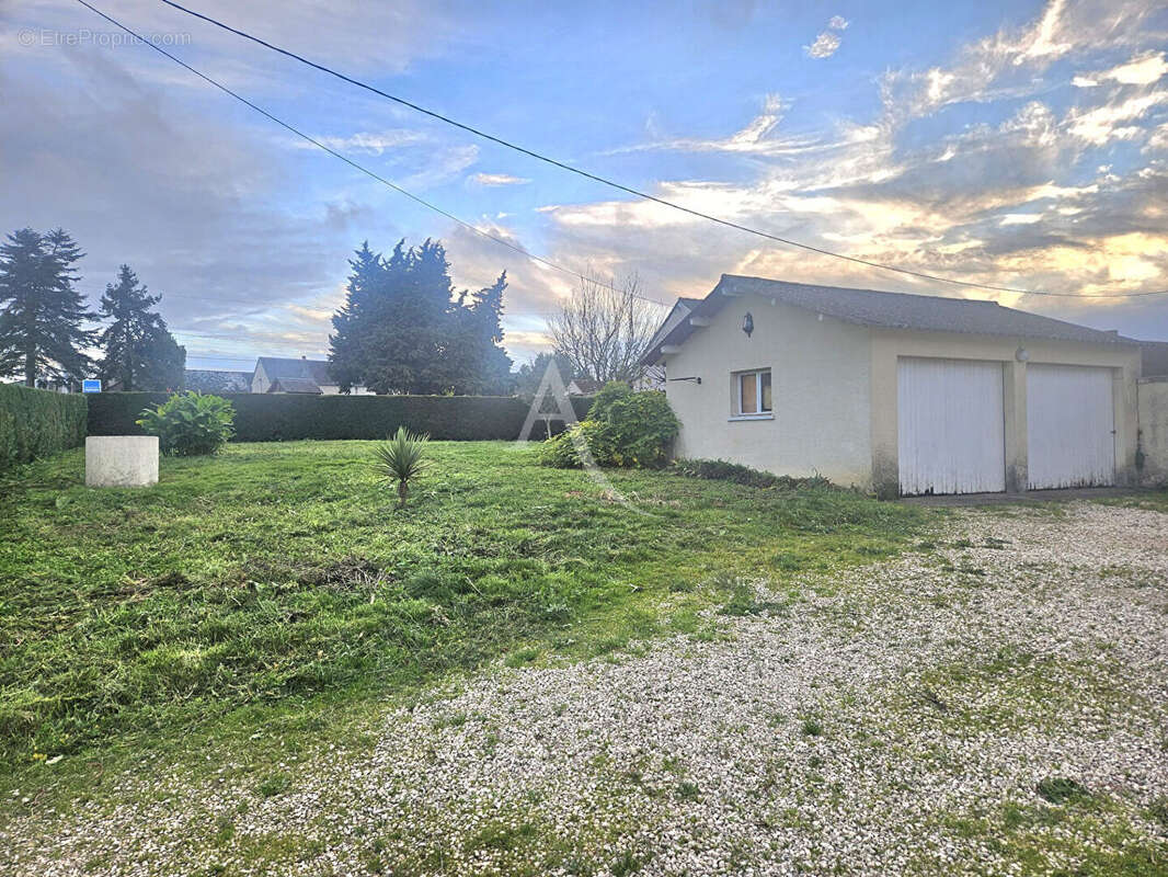 Maison à MONTRICHARD