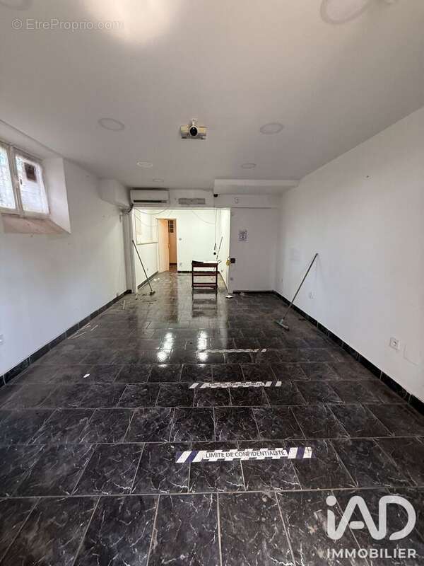 Commerce 50 m² à Corbeil-Essonnes  - photo 2