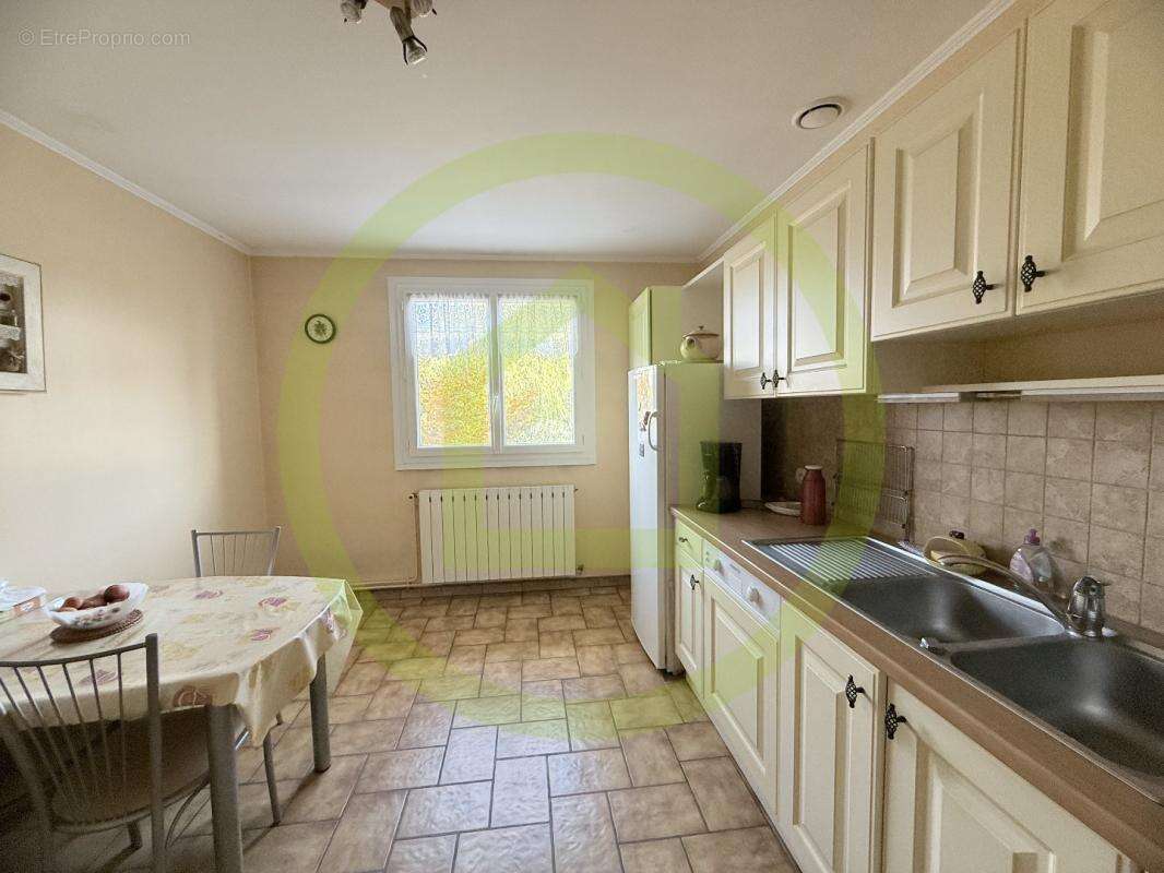 Maison à BEAUREPAIRE