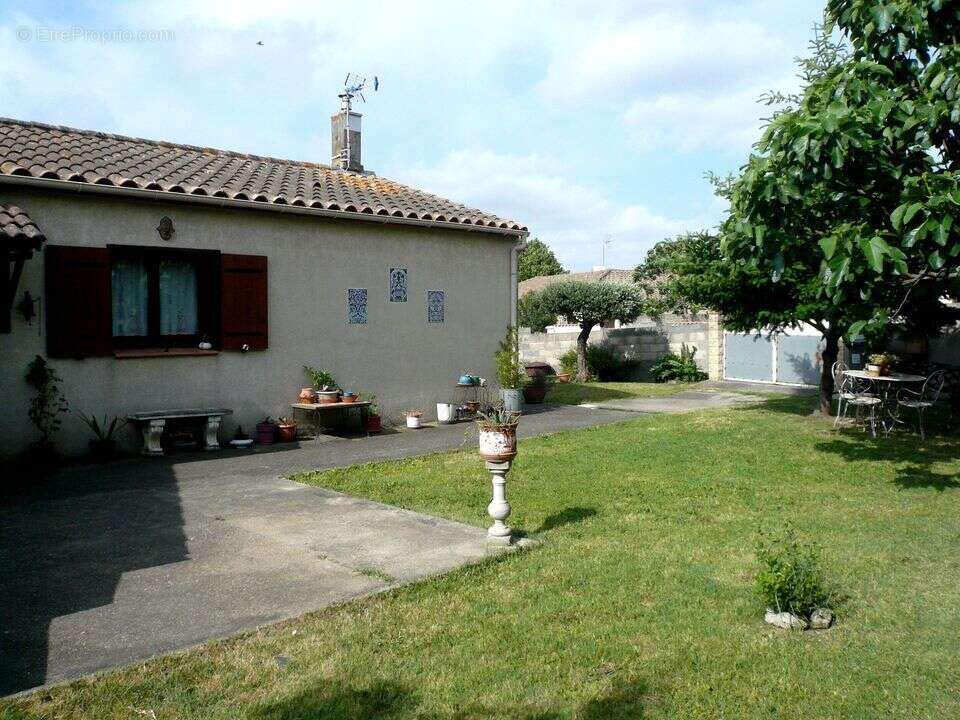 Plain pied sur beau terrain clos - photo 2